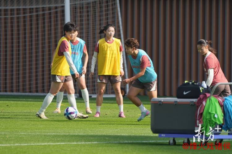 中国女足深圳集训 全力备战亚洲杯重拾信心